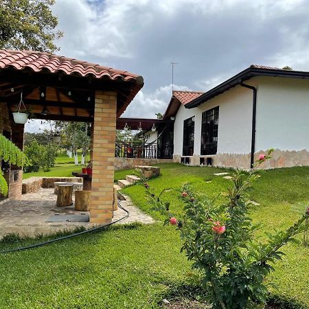 Casa De Campo Villa Tatiana- Mesa De Los Santos Лос-Санотос Екстер'єр фото