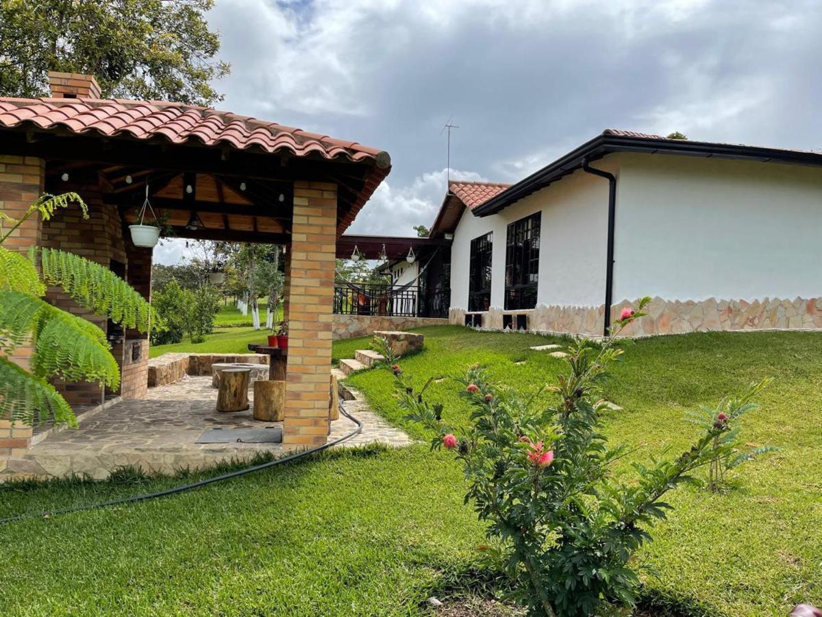 Casa De Campo Villa Tatiana- Mesa De Los Santos Лос-Санотос Екстер'єр фото